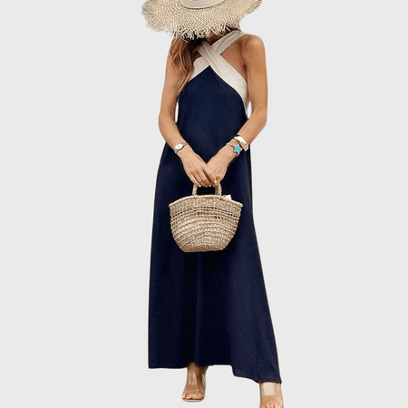 Robe avec une croix autour du cou