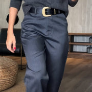 <tc>Avslappede, høytsittende rette dressbukser for kvinner</tc>